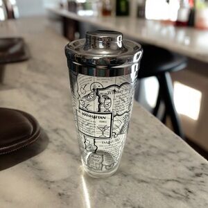 Irvinware Mixed Drink Glass Shaker & Metal Lid. Measures Oz & Several Recipes